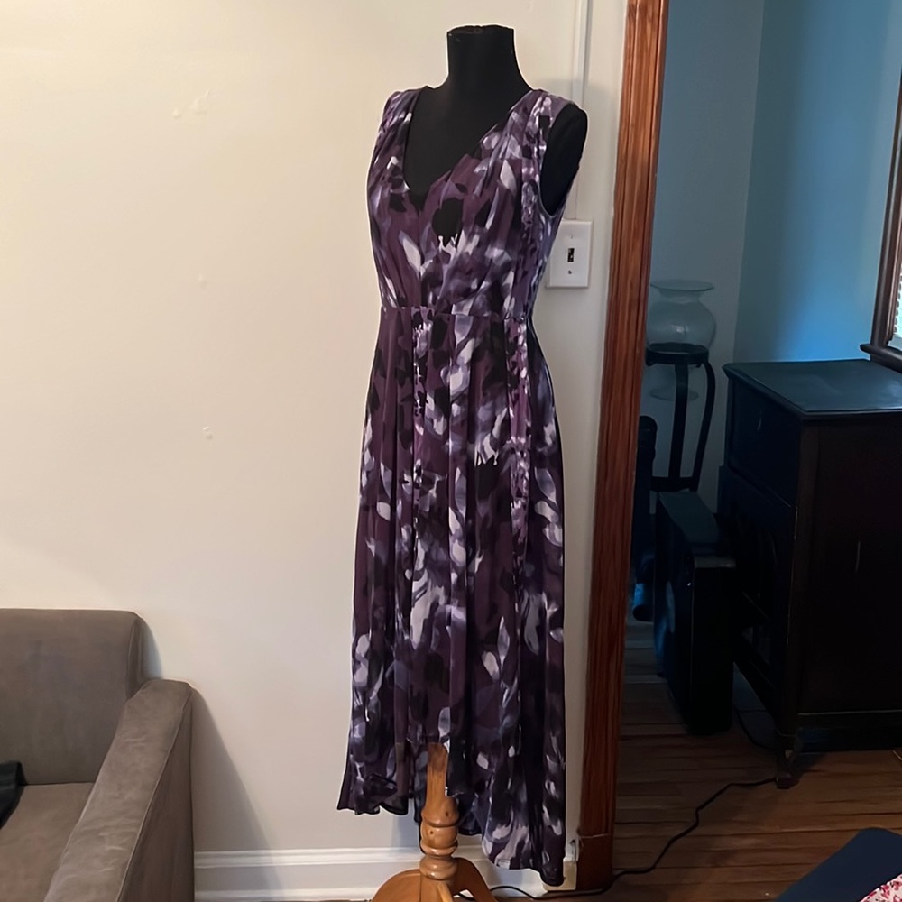 Sleeveless dress